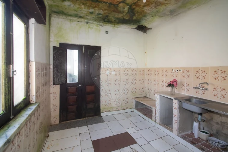 Moradia T3 para Venda em Santo Quintino Foto 15