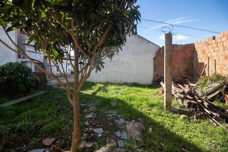 Moradia T3 para Venda em Santo Quintino Foto 24