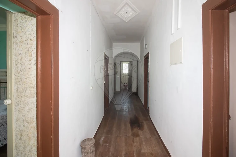 Moradia T3 para Venda em Santo Quintino Foto 4