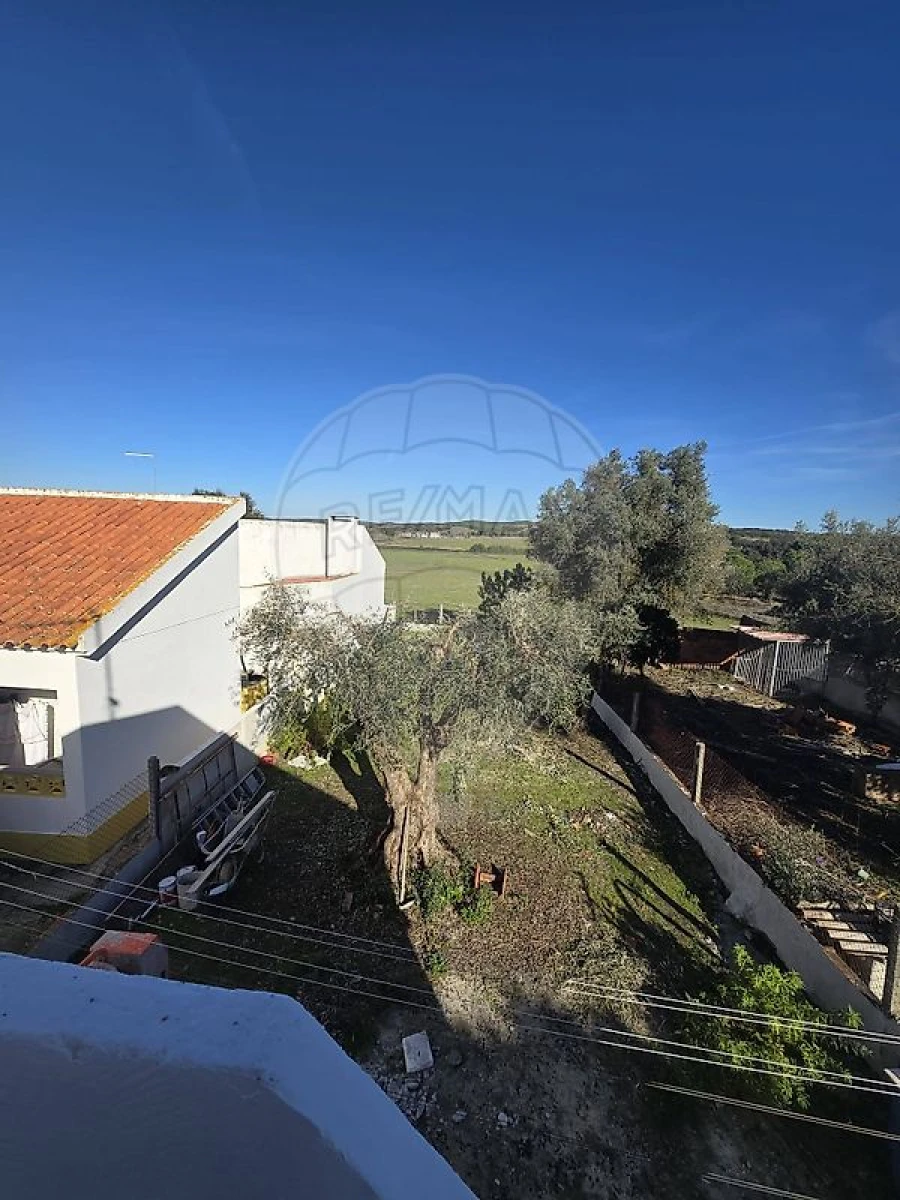 Moradia T2 para Venda em Santa Maria do Castelo e Santiago e Santa Susana Foto 10