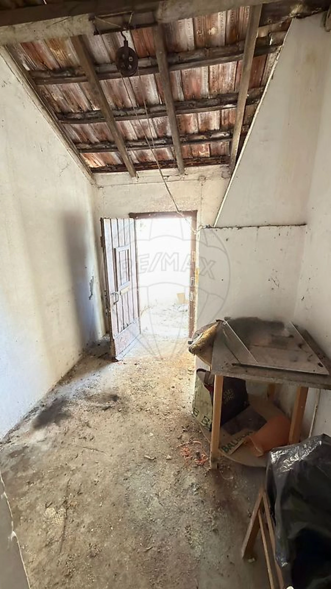 Moradia T2 para Venda em Santa Maria do Castelo e Santiago e Santa Susana Foto 3