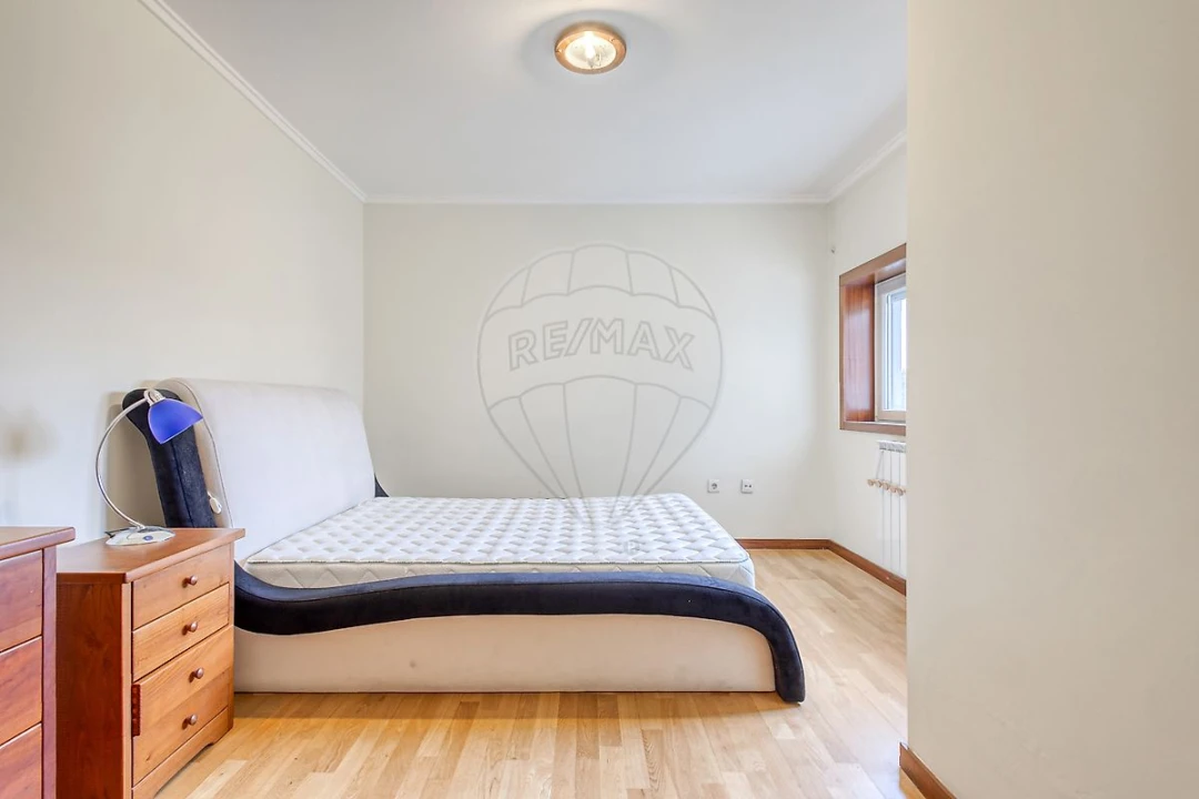 Apartamento T2 para Arrendamento em Paranhos Foto 6