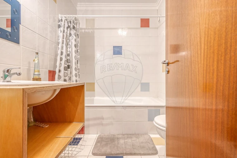 Apartamento T2 para Arrendamento em Paranhos Foto 10