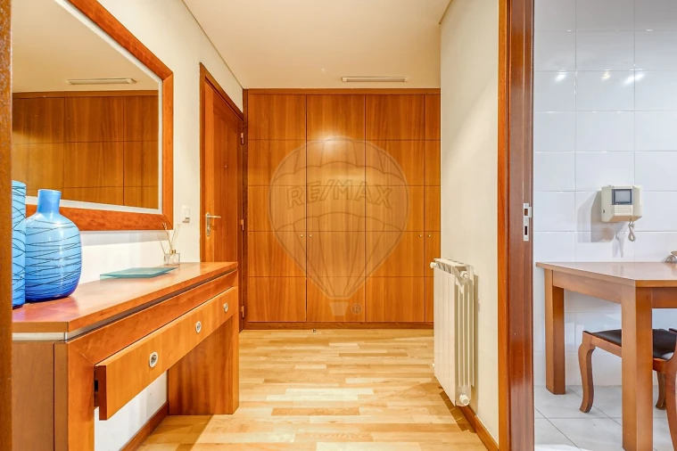 Apartamento T2 para Arrendamento em Paranhos