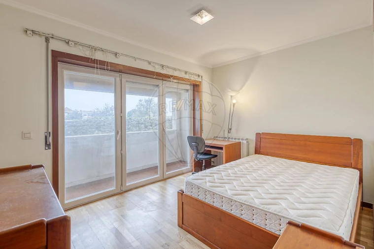 Apartamento T2 para Arrendamento em Paranhos Foto 16