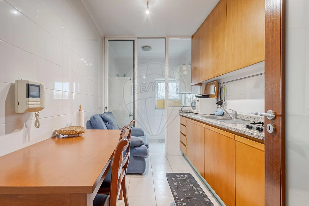 Apartamento T2 para Arrendamento em Paranhos Foto 11