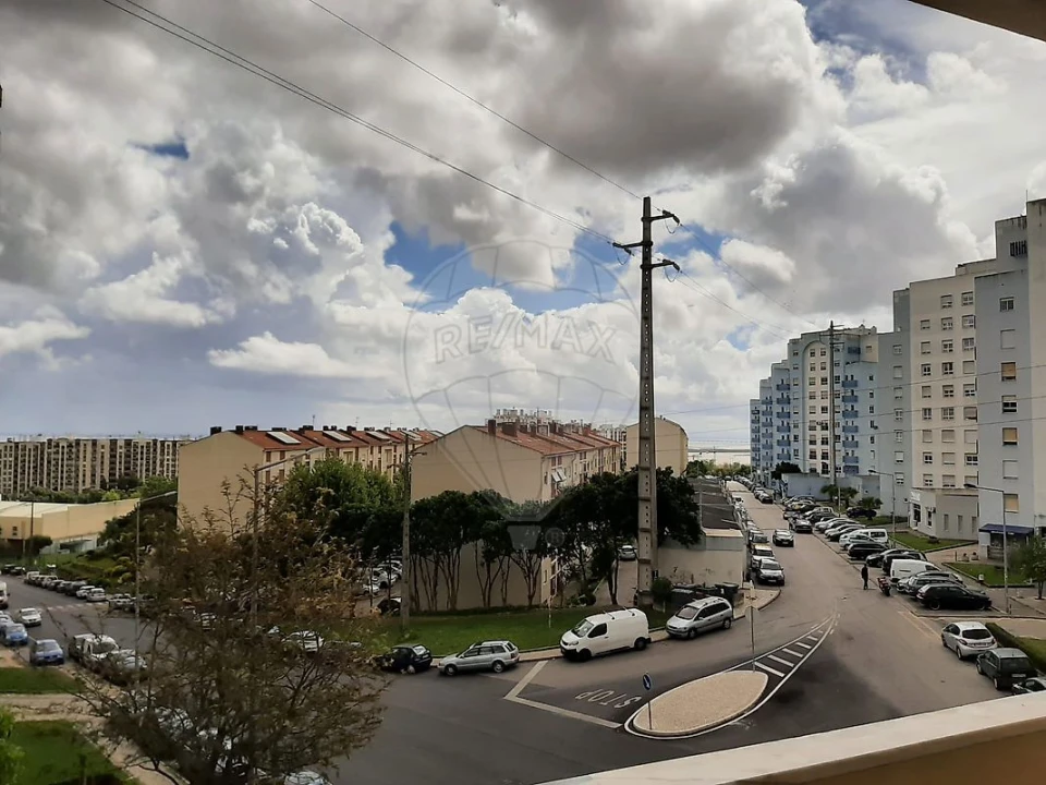 Apartamento T4 para Venda em Póvoa de Santa Iria e Forte da Casa Foto 36
