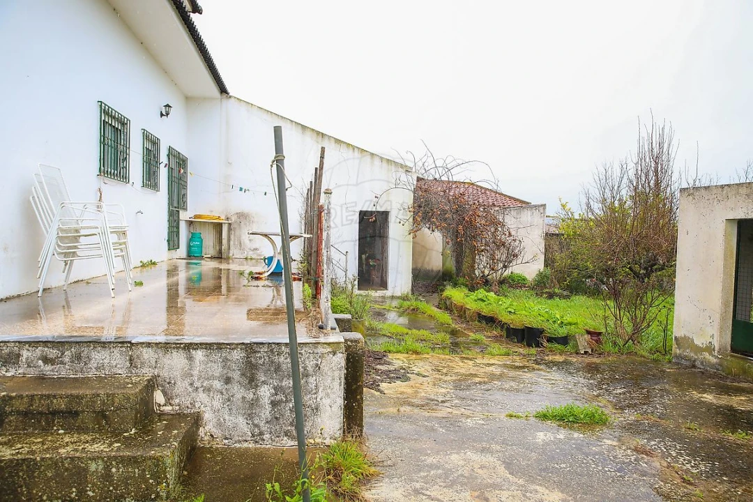 Moradia T3 para Venda em Ventosa Foto 45