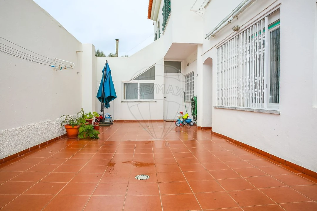 Apartamento T3 para Venda em Azambuja Foto 2