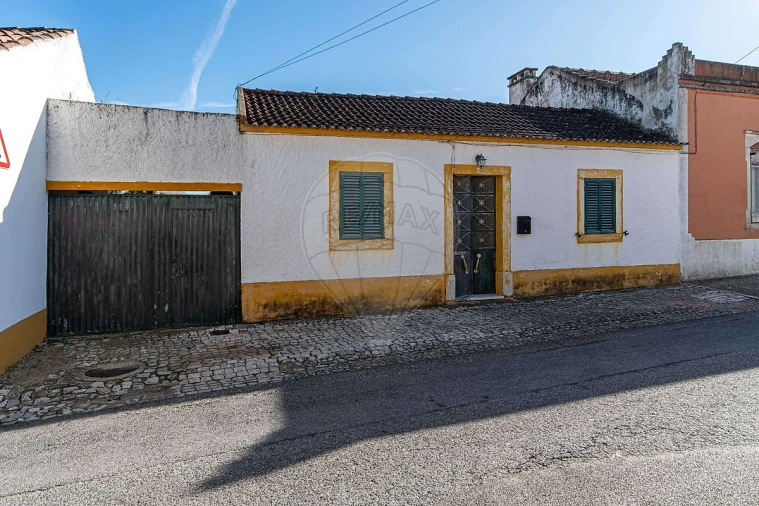 Moradia T2 para Venda em Ereira e Lapa Foto 1