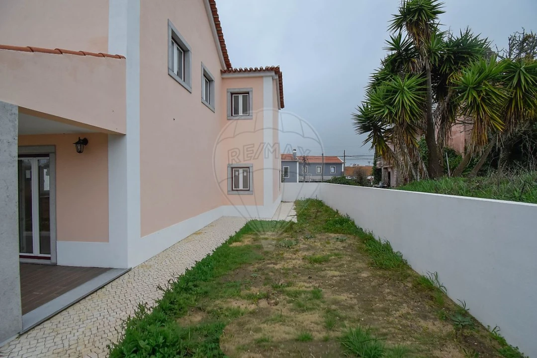 Moradia T3 para Venda em Santa Maria e São Miguel, São Martinho, São Pedro Penaferrim Foto 34