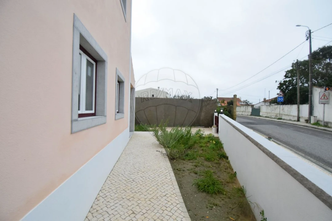 Moradia T3 para Venda em Santa Maria e São Miguel, São Martinho, São Pedro Penaferrim Foto 30