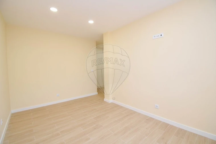 Moradia T3 para Venda em Santa Maria e São Miguel, São Martinho, São Pedro Penaferrim Foto 19