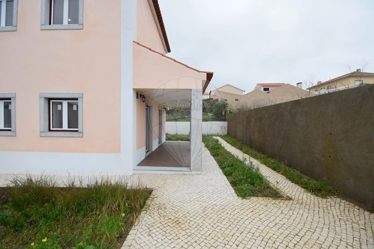 Moradia T3 para Venda em Santa Maria e São Miguel, São Martinho, São Pedro Penaferrim Foto 32