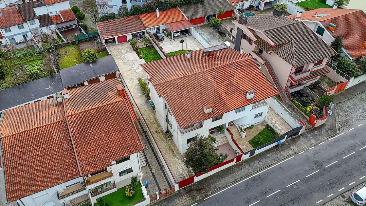 Moradia T4 para Venda em Cidade da Maia Foto 36