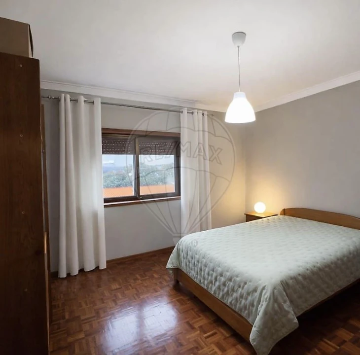 Moradia T4 para Venda em Castêlo da Maia Foto 8