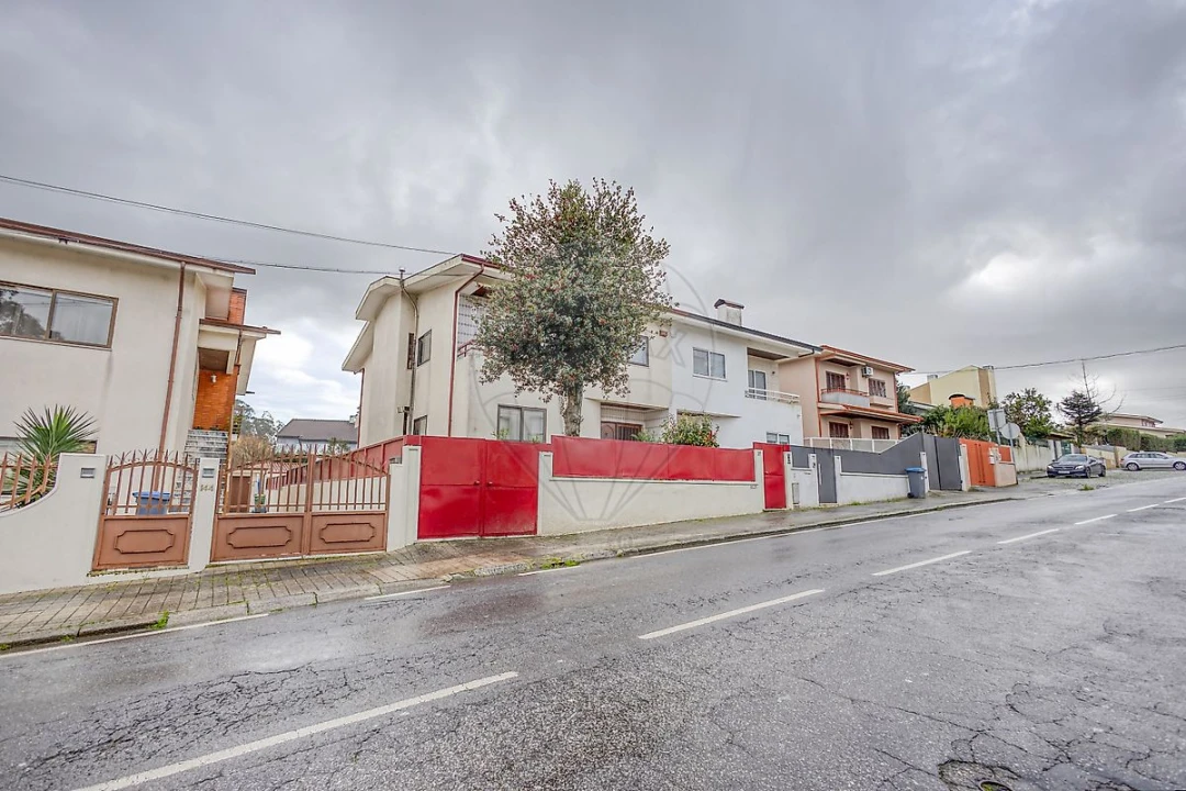 Moradia T4 para Venda em Cidade da Maia Foto 40