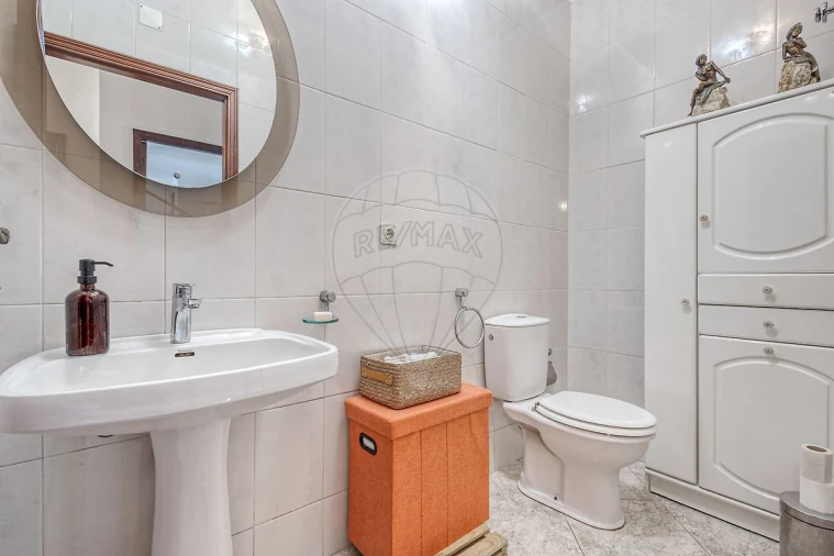 Moradia T4 para Venda em Cidade da Maia Foto 1