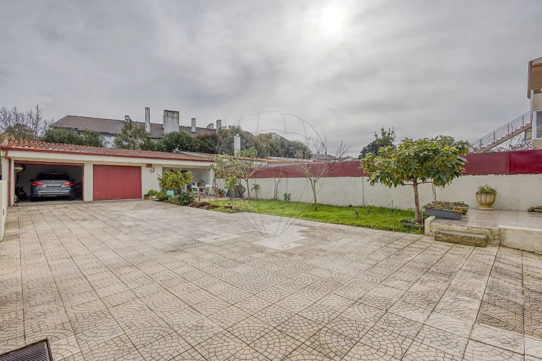 Moradia T4 para Venda em Cidade da Maia Foto 24