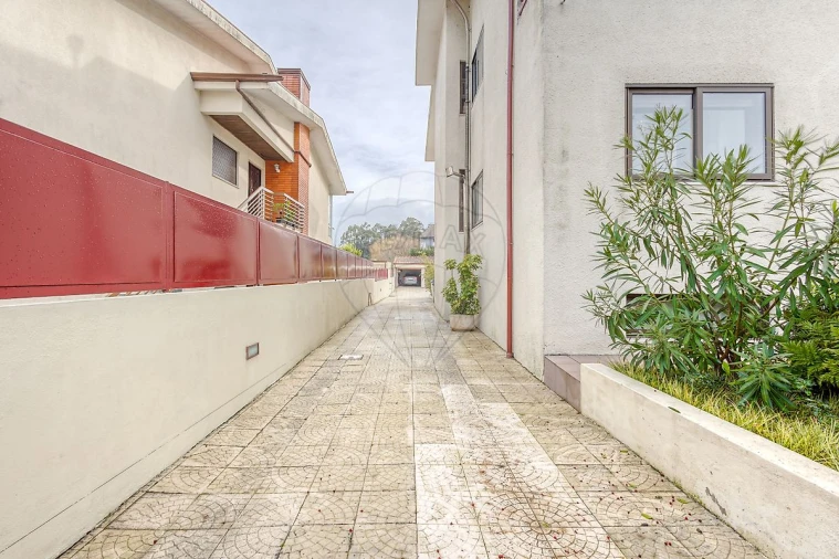 Moradia T4 para Venda em Cidade da Maia Foto 26