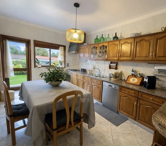 Moradia T4 para Venda em Castêlo da Maia Foto 2