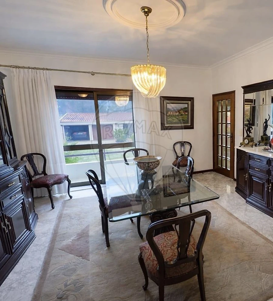 Moradia T4 para Venda em Castêlo da Maia Foto 7