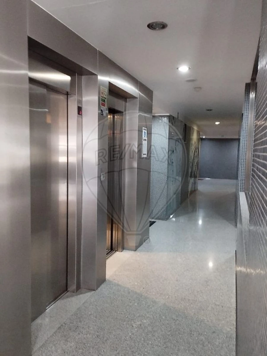 Apartamento T1 para Arrendamento em São Mamede de Infesta e Senhora da Hora Foto 6