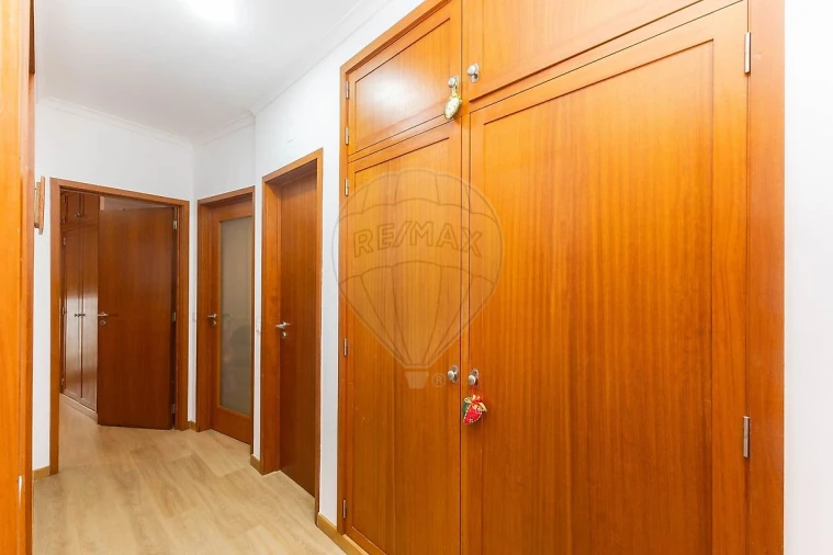 Apartamento T3 para Venda em Moreira Foto 12
