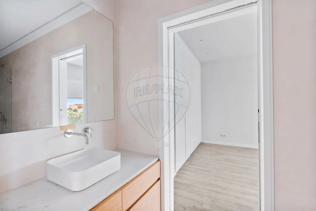 Moradia T3 para Venda em São Domingos de Rana Foto 27