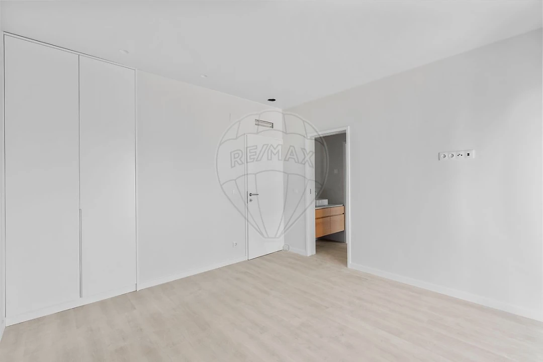 Moradia T3 para Venda em São Domingos de Rana Foto 23