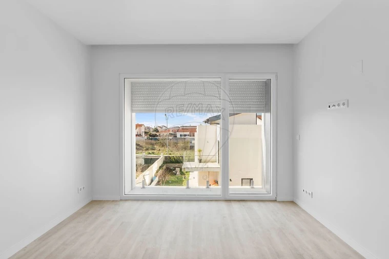 Moradia T3 para Venda em São Domingos de Rana Foto 29