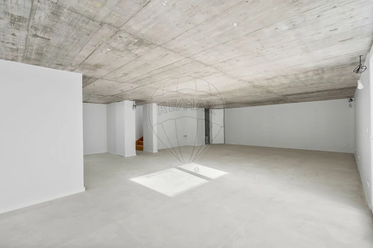 Moradia T3 para Venda em São Domingos de Rana Foto 38