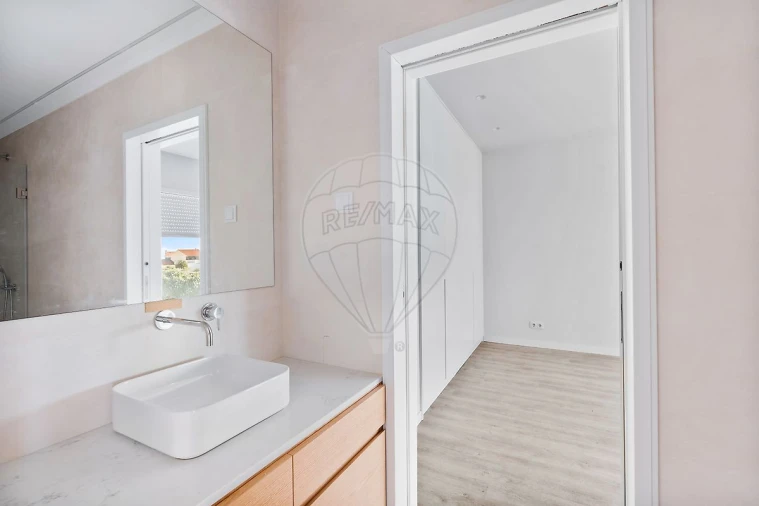 Moradia T3 para Venda em São Domingos de Rana Foto 27