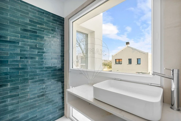 Moradia T3 para Venda em São Domingos de Rana Foto 37