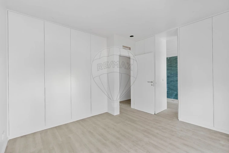 Moradia T3 para Venda em São Domingos de Rana Foto 35