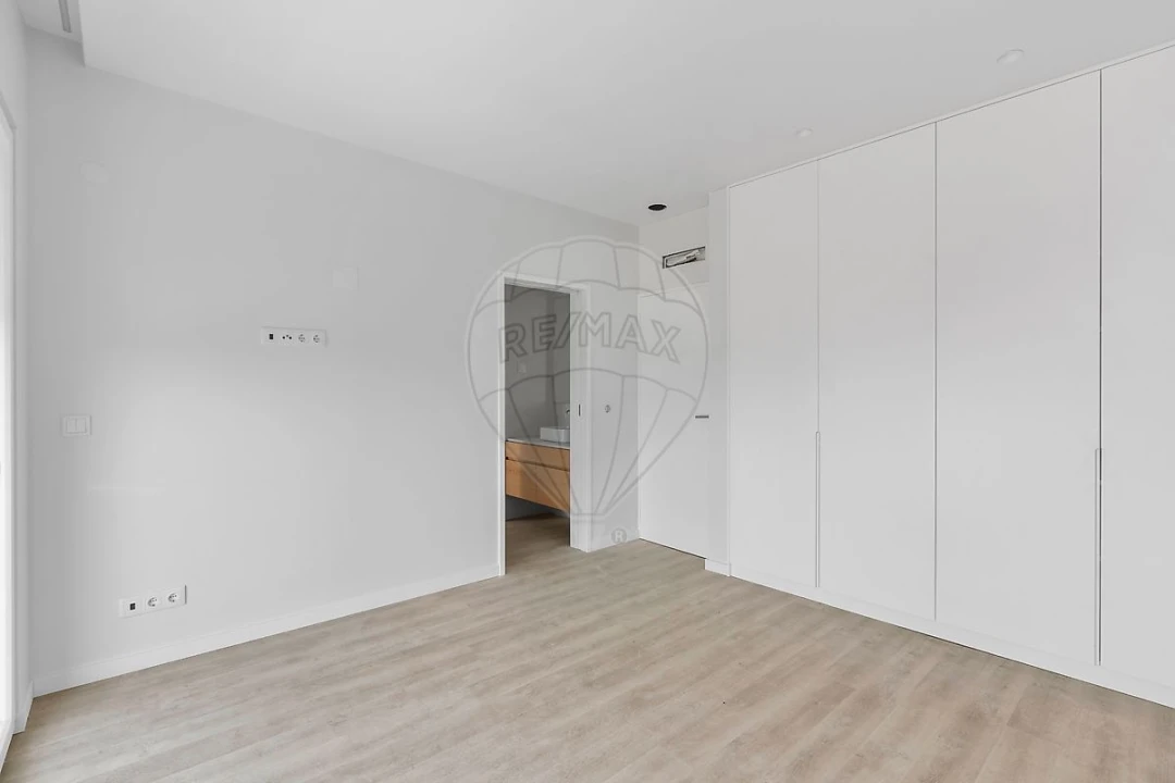 Moradia T3 para Venda em São Domingos de Rana Foto 32