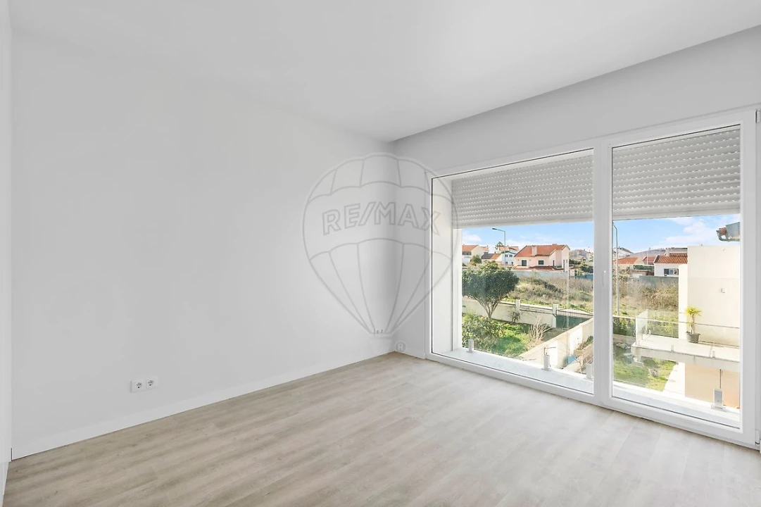 Moradia T3 para Venda em São Domingos de Rana Foto 30