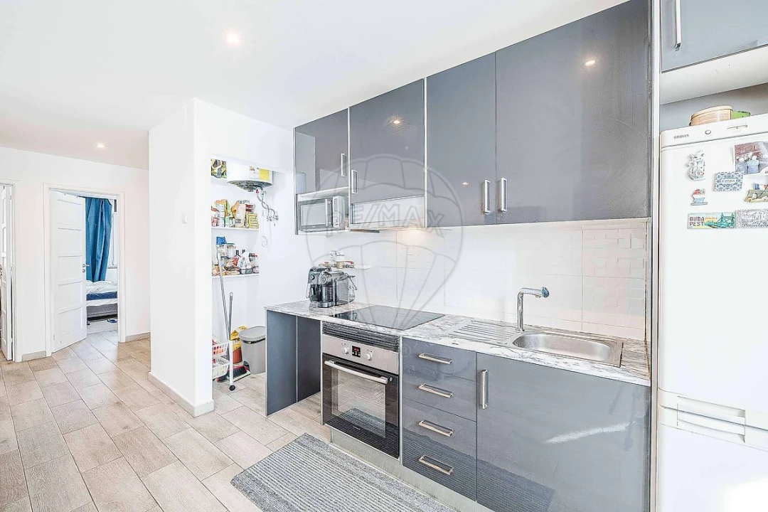 Apartamento T2 para Venda em Falagueira-Venda Nova Foto 4