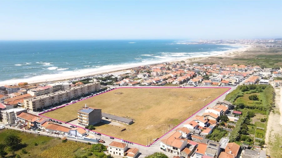 Terreno para Venda em Mindelo Foto 1