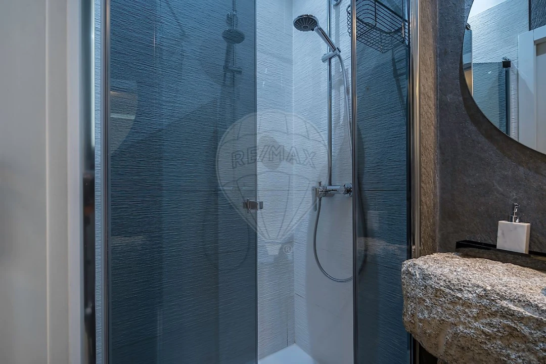 Apartamento T2 para Venda em Cedofeita, Santo Ildefonso, Sé, Miragaia, São Nicolau e Vitória Foto 34