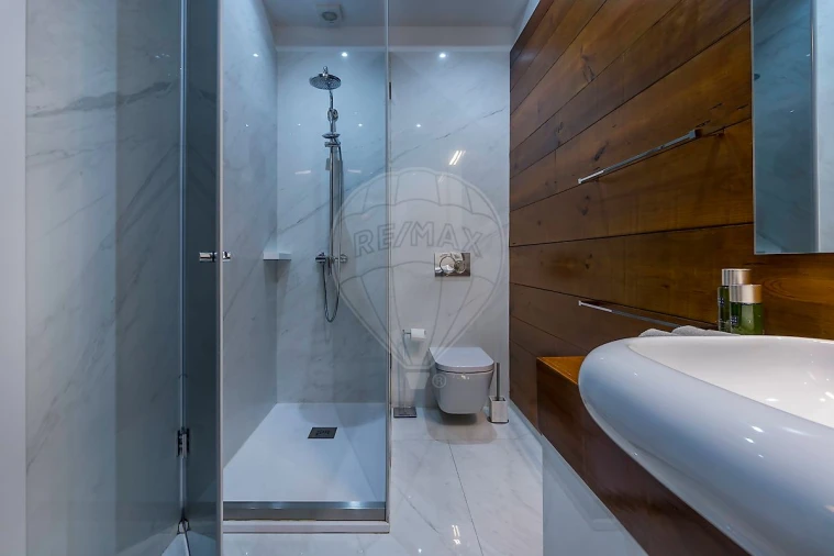 Apartamento T2 para Venda em Cedofeita, Santo Ildefonso, Sé, Miragaia, São Nicolau e Vitória Foto 17