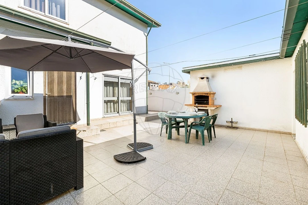 Moradia T3 para Venda em Vila Nova da Telha Foto 1