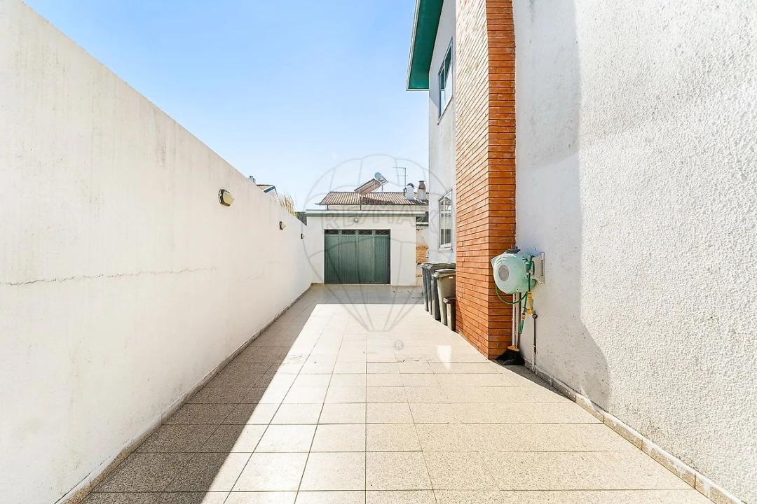 Moradia T3 para Venda em Vila Nova da Telha Foto 23