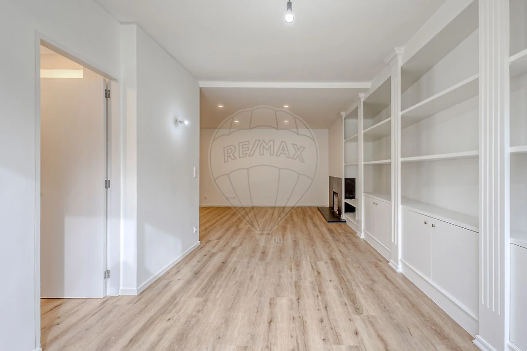 Apartamento T4 para Arrendamento em Aldoar, Foz do Douro e Nevogilde Foto 4