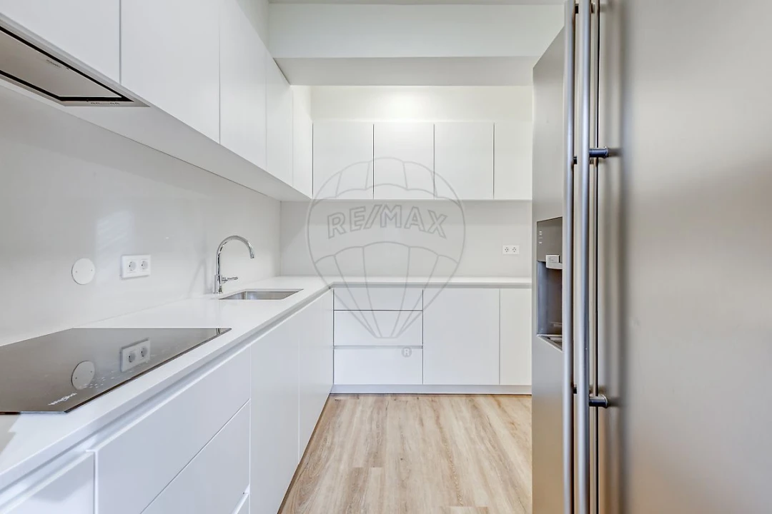 Apartamento T4 para Arrendamento em Aldoar, Foz do Douro e Nevogilde Foto 24