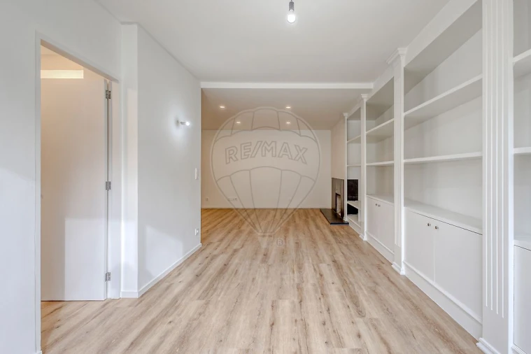 Apartamento T4 para Arrendamento em Aldoar, Foz do Douro e Nevogilde Foto 4