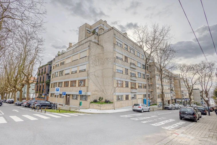 Apartamento T4 para Arrendamento em Aldoar, Foz do Douro e Nevogilde Foto 32