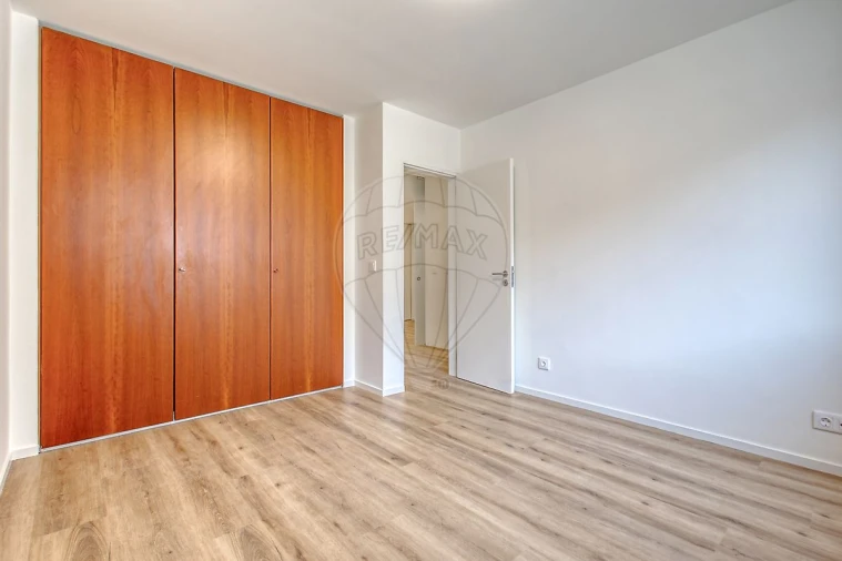 Apartamento T4 para Arrendamento em Aldoar, Foz do Douro e Nevogilde Foto 14