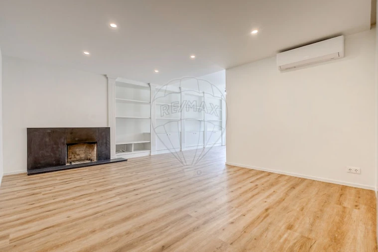 Apartamento T4 para Arrendamento em Aldoar, Foz do Douro e Nevogilde Foto 2