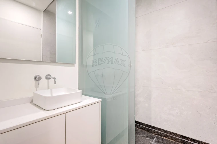 Apartamento T4 para Arrendamento em Aldoar, Foz do Douro e Nevogilde Foto 10